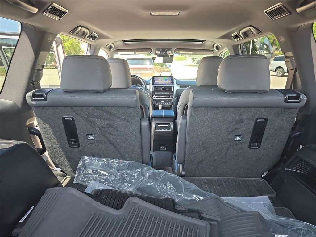 Used 2023 Lexus GX 460 Premium AWD/4WD image 30