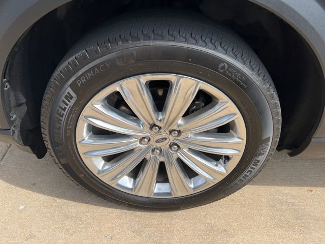 Used 2022 Ford Explorer Limited w/ Equipment Group 301A AWD/4WD image 15