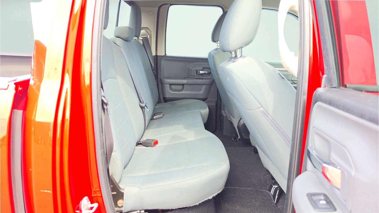 Used 2018 RAM 1500 Classic SLT AWD/4WD image 20