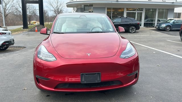 Used 2024 Tesla Model Y Long Range image 3