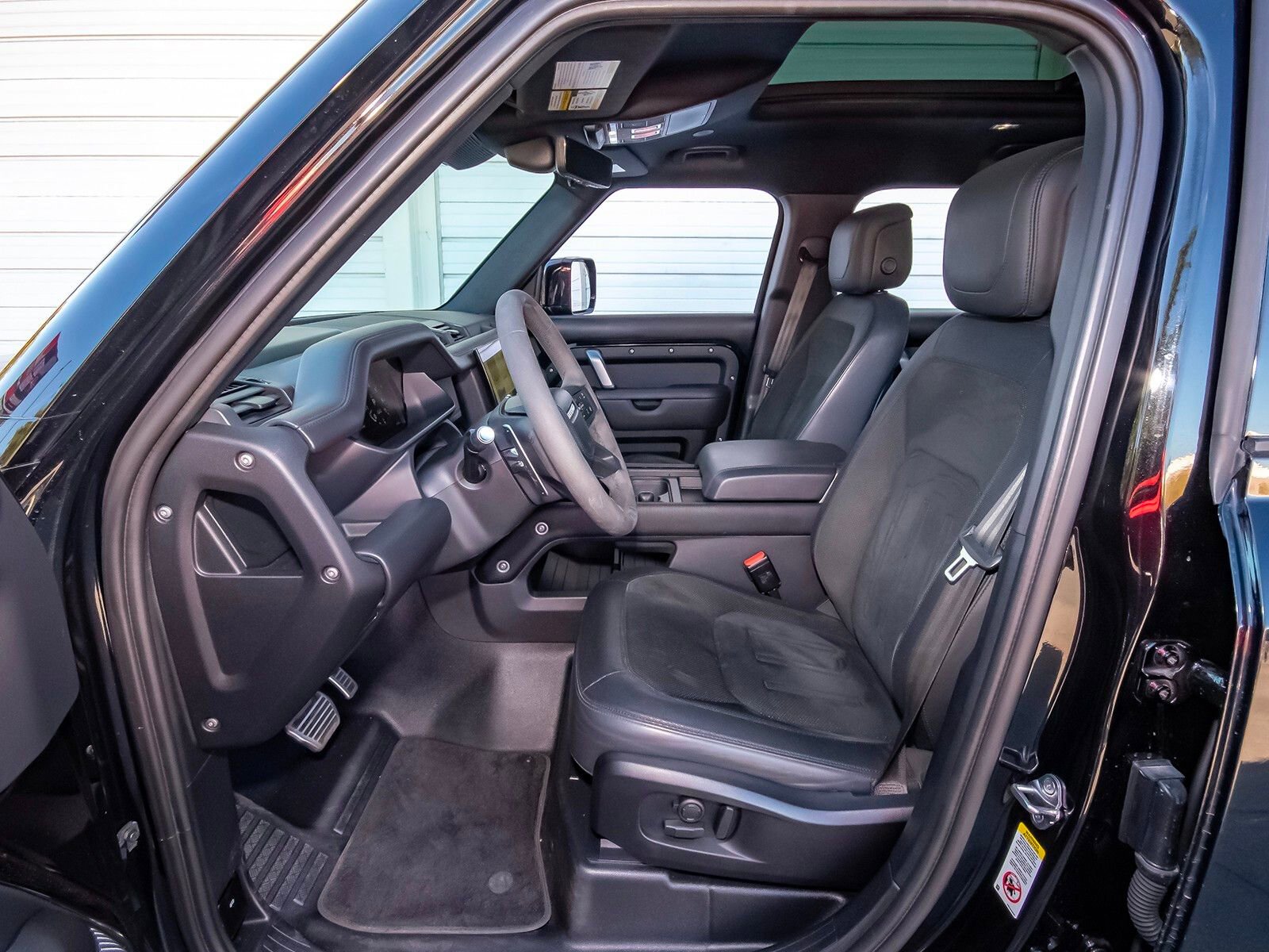 Used 2022 Land Rover Defender 110 V8 image 36