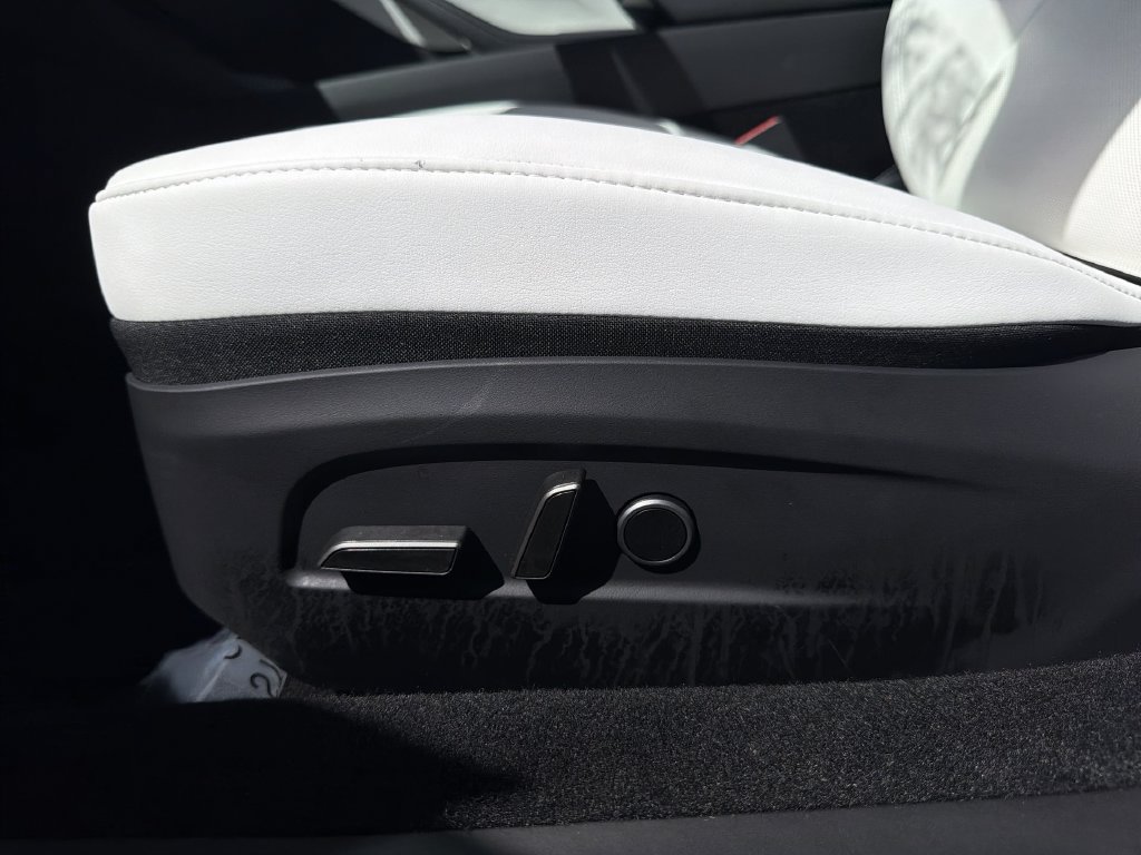 Used 2026 Tesla Model 3 RWD image 36