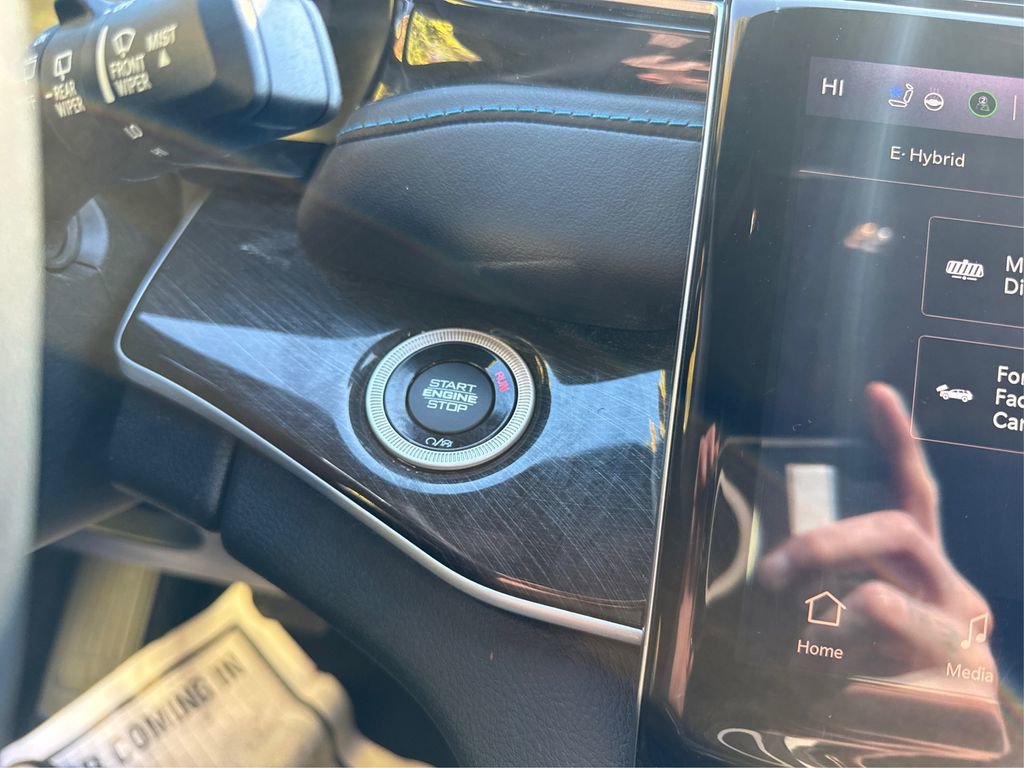 Used 2023 Jeep Grand Cherokee Trailhawk w/ Luxury Tech Group III image 34