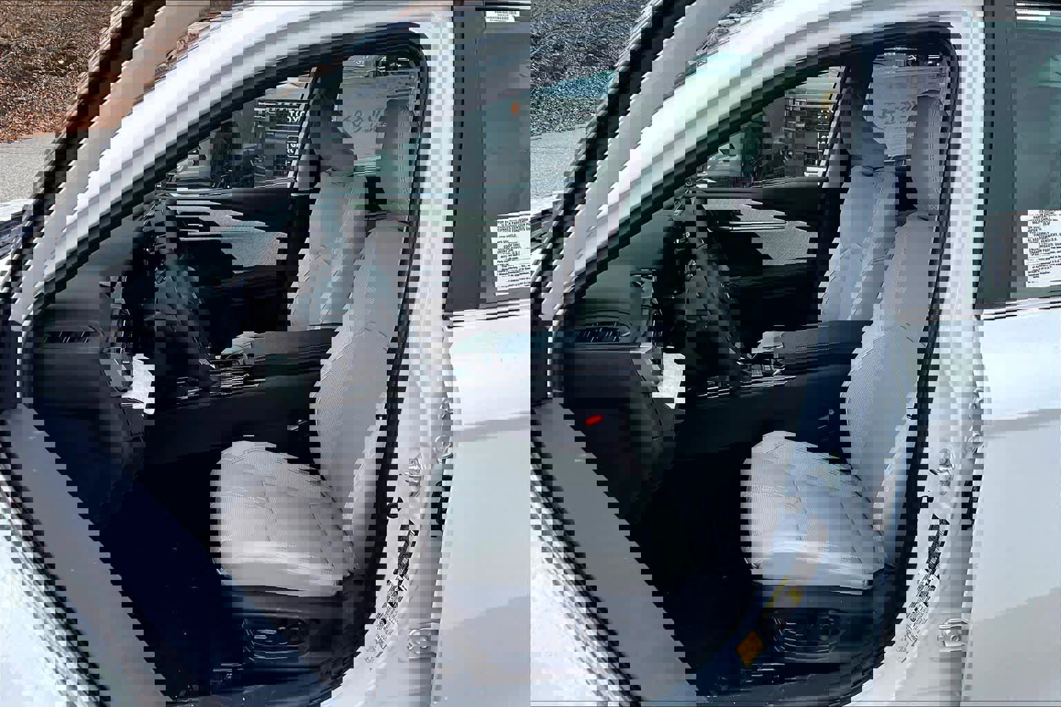 New 2026 Toyota Camry XLE AWD/4WD image 9