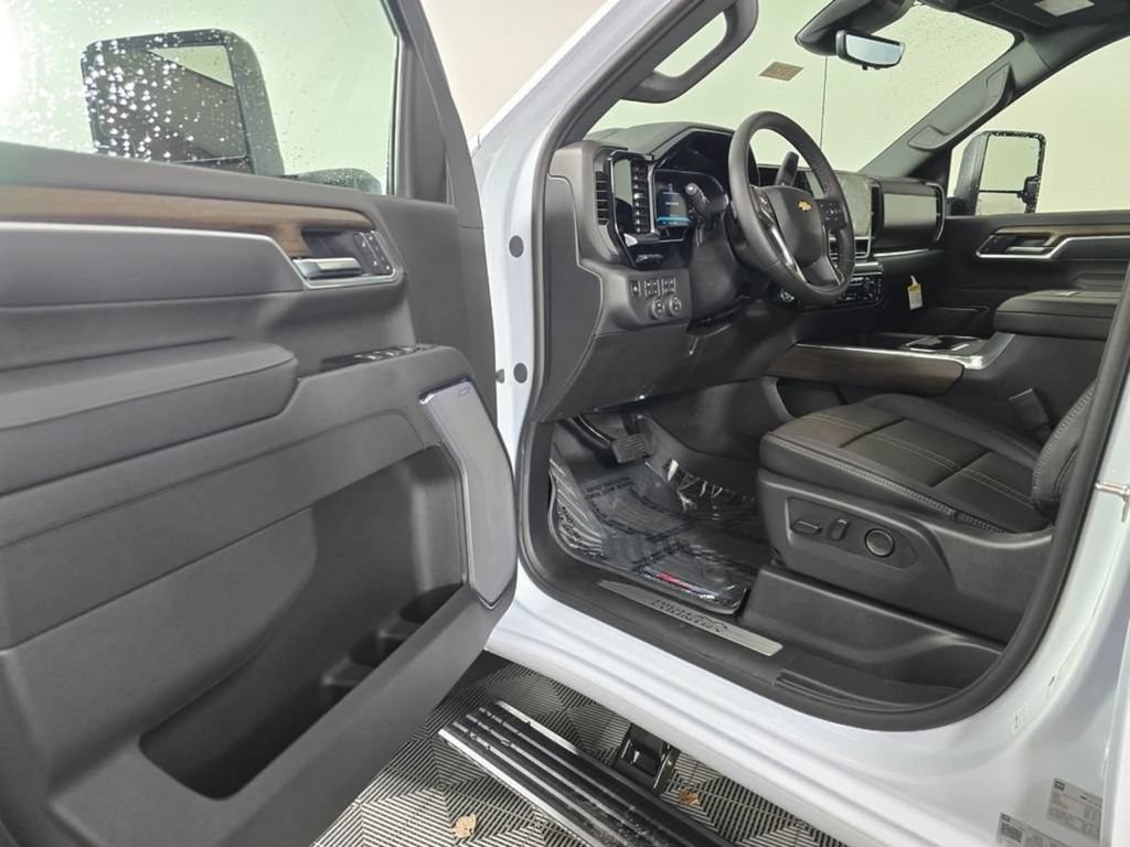 New 2026 Chevrolet Silverado 2500 High Country w/ High Country Premium Package AWD/4WD image 21