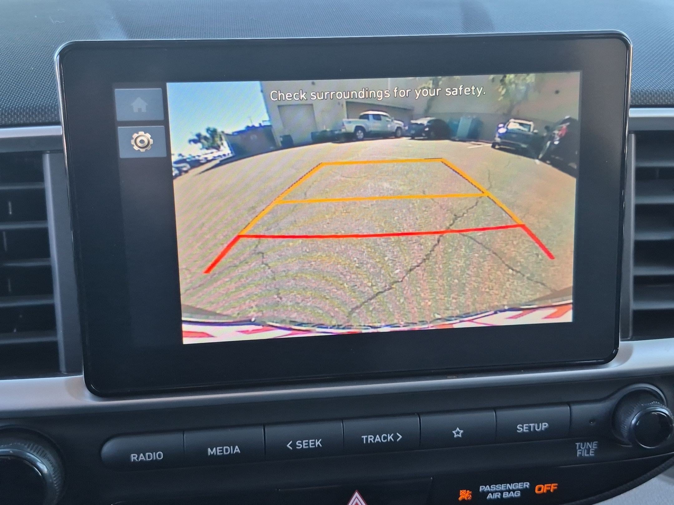 Used 2025 Hyundai Venue SEL FWD image 19