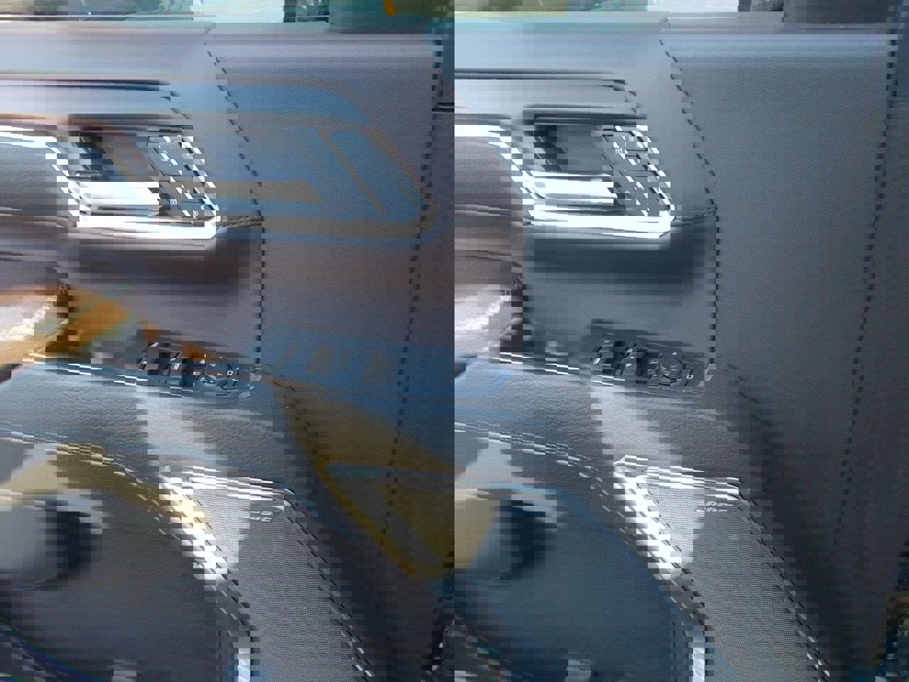 Used 2024 GMC Sierra 2500 Denali w/ Denali Reserve Package image 17