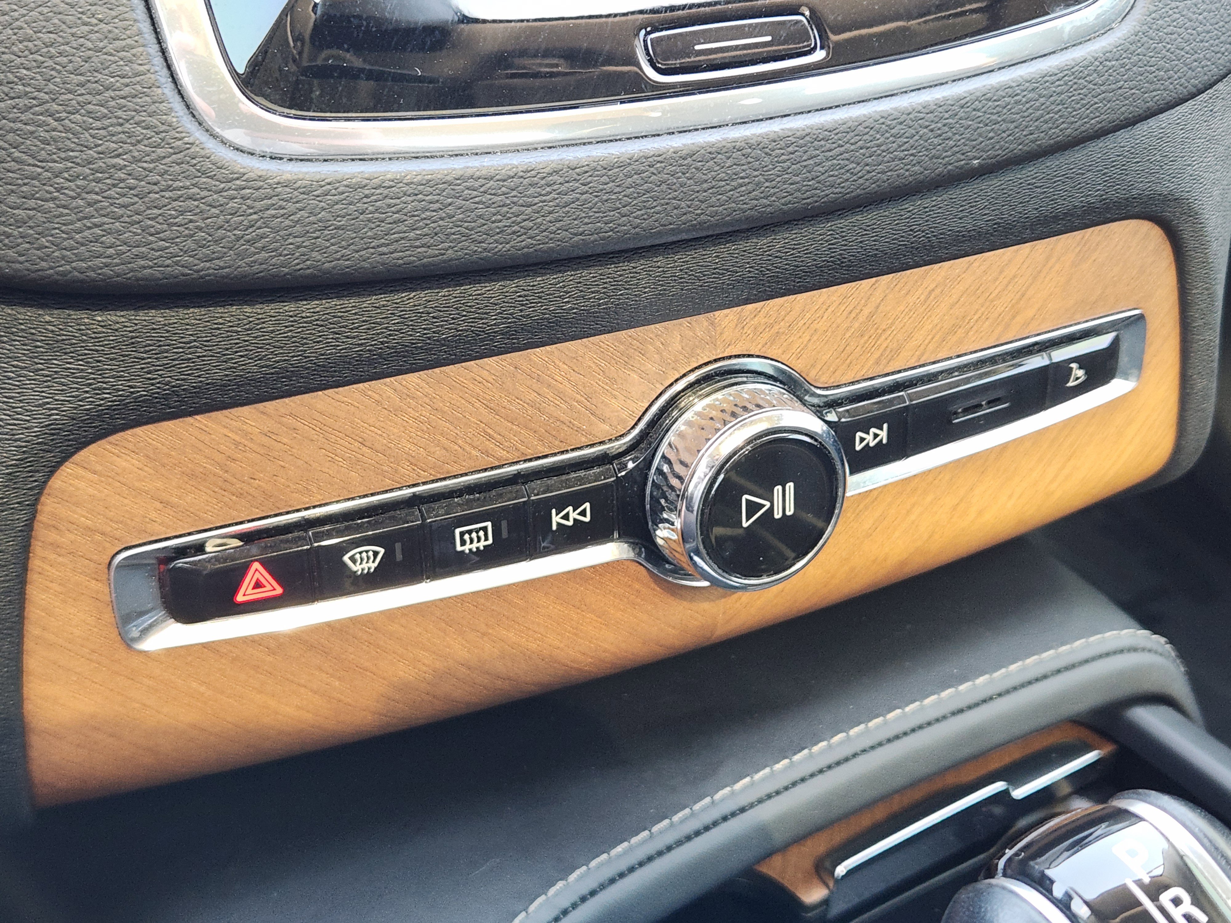 Used 2020 Volvo XC90 T6 Inscription image 24