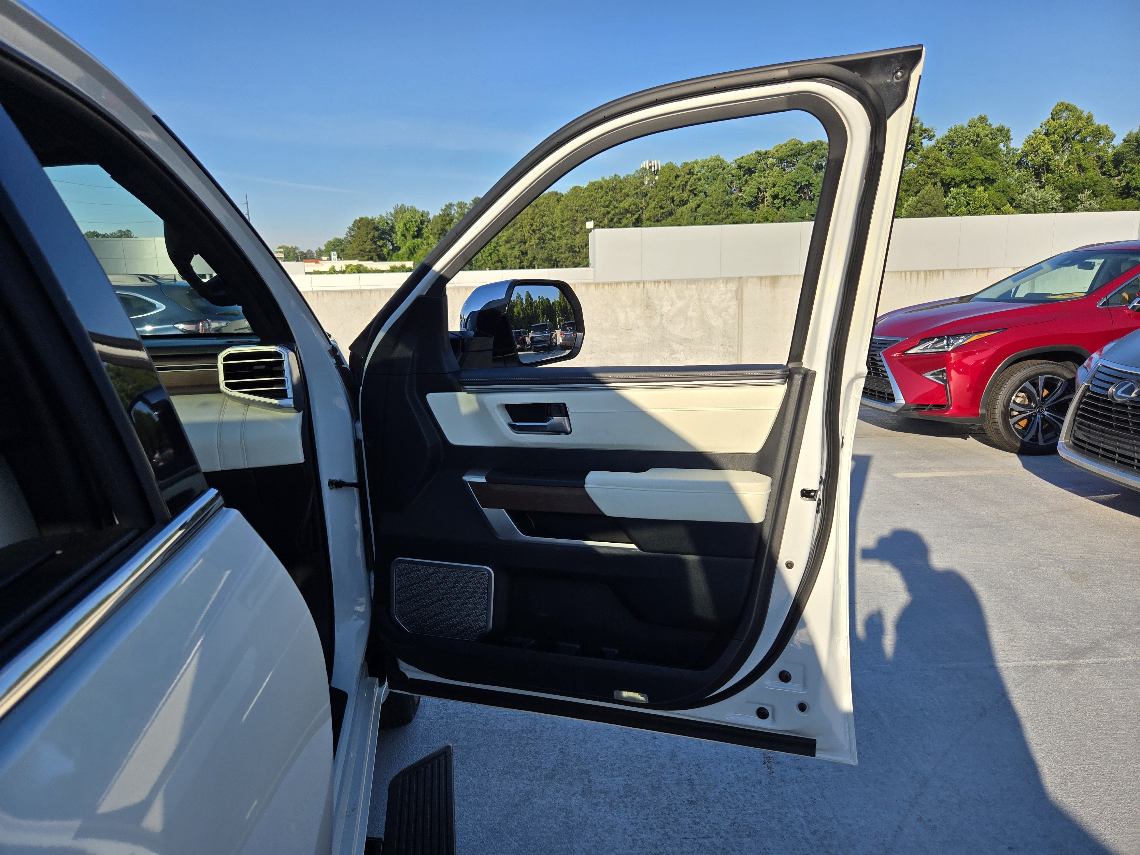 Used 2023 Toyota Tundra Capstone AWD/4WD image 26
