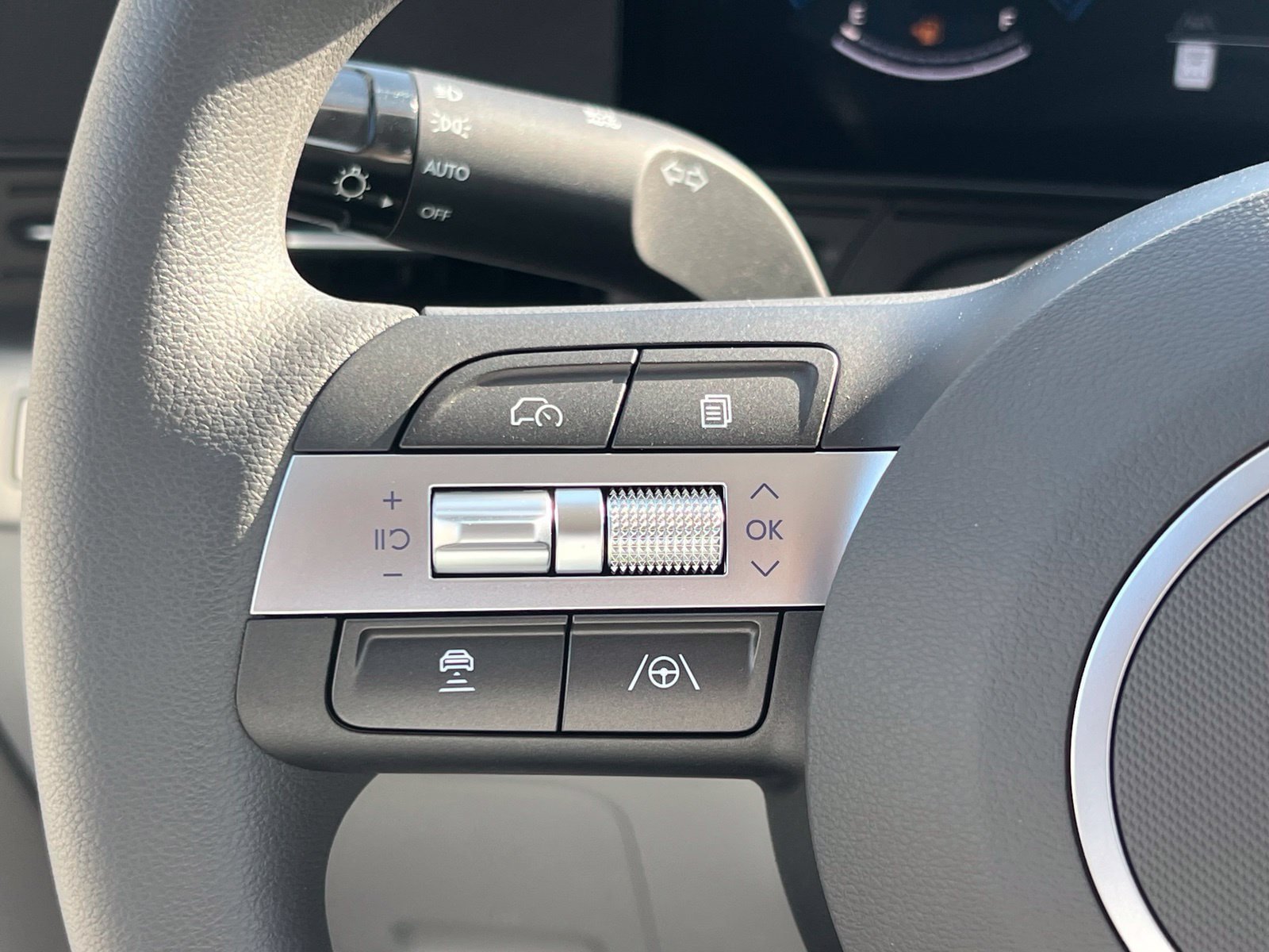 New 2027 Hyundai Kona SE FWD image 25