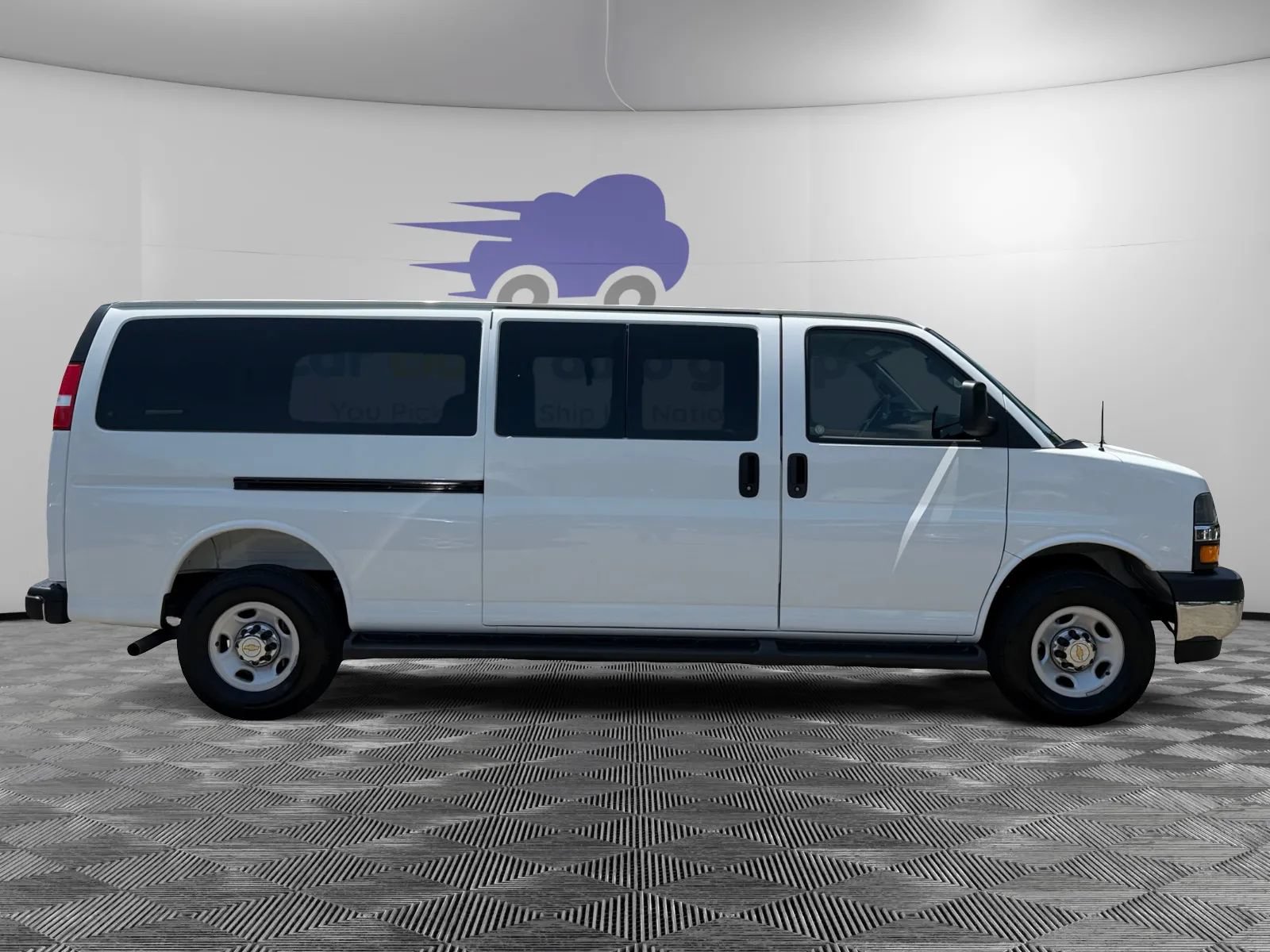 Used 2025 Chevrolet Express 3500 LT w/ LT Preferred Equipment Group RWD image 6