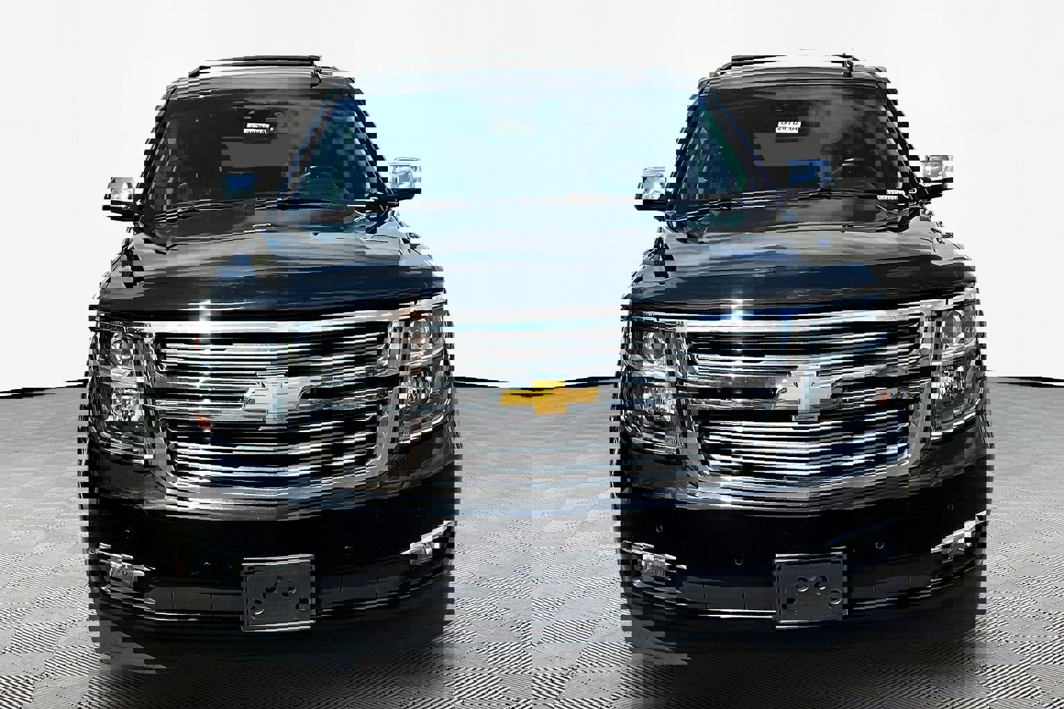 Used 2016 Chevrolet Suburban LTZ AWD/4WD image 2