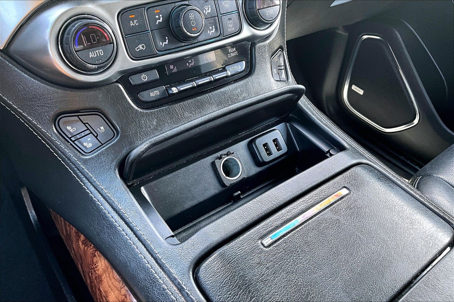 Used 2019 Chevrolet Tahoe Premier AWD/4WD image 25