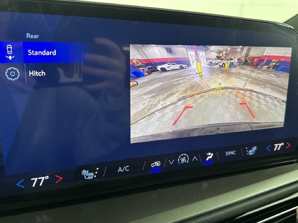 New 2027 Chevrolet Traverse LT AWD/4WD image 16