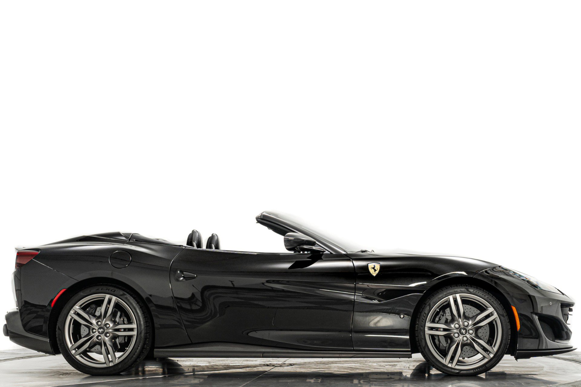 Used 2020 Ferrari Portofino image 48