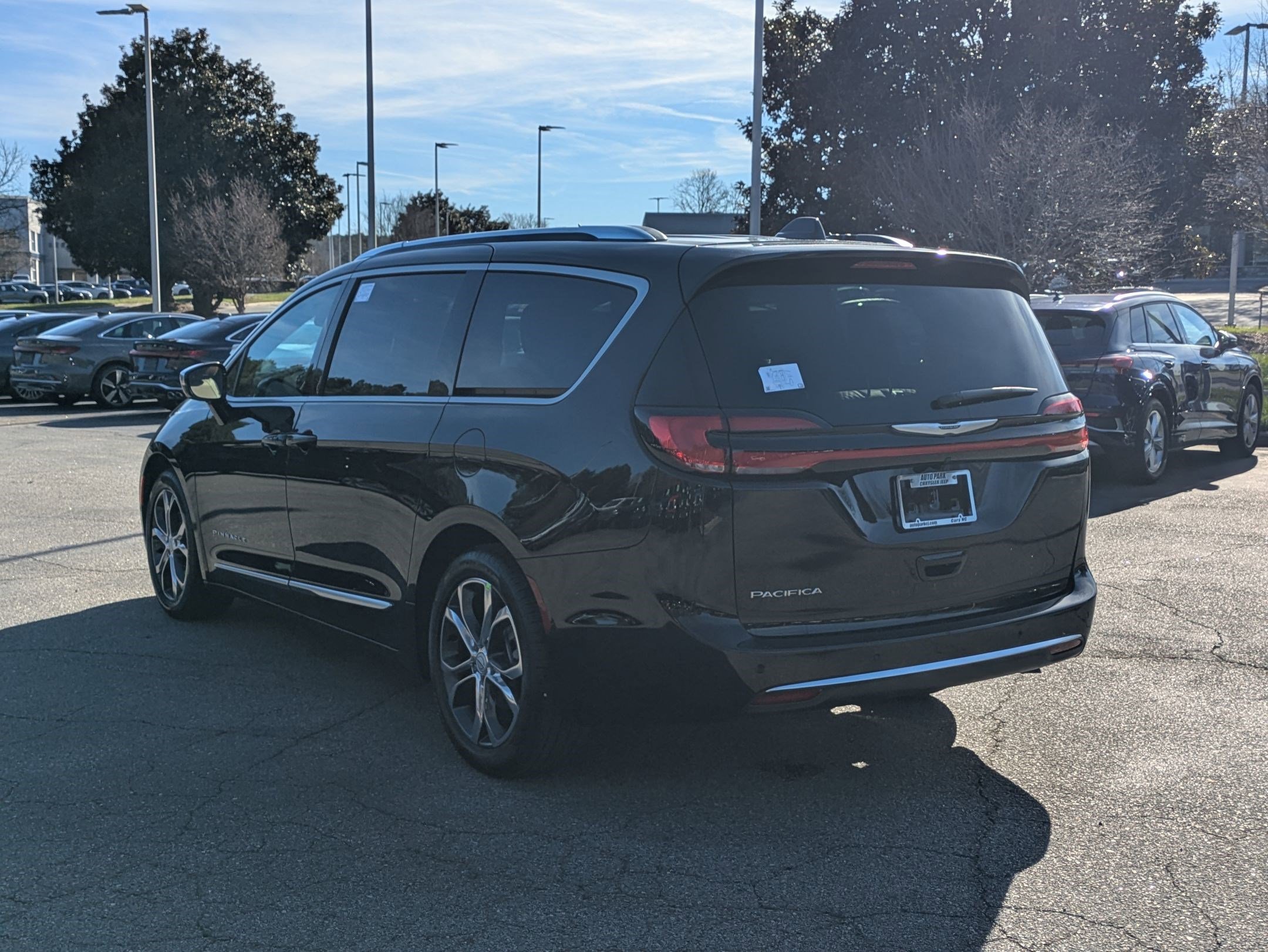 New 2026 Chrysler Pacifica Pinnacle image 7