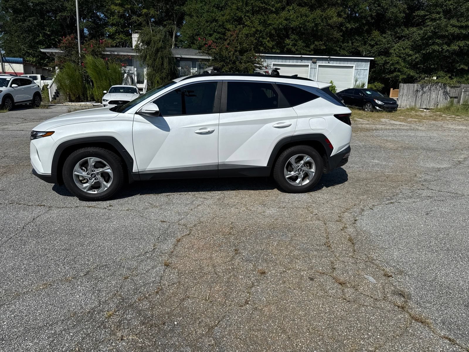 Used 2022 Hyundai Tucson SEL FWD image 2