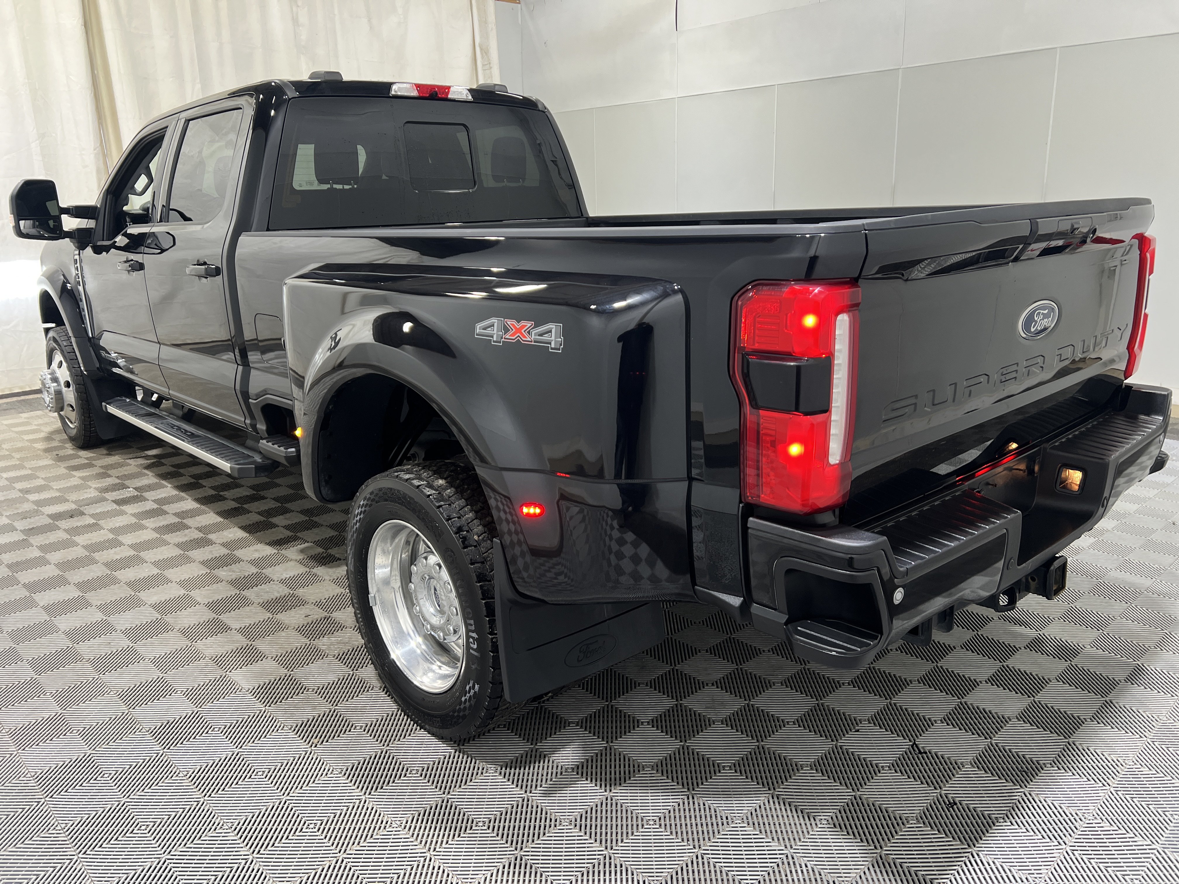 Used 2026 Ford F450 Lariat w/ Camper Package AWD/4WD image 2