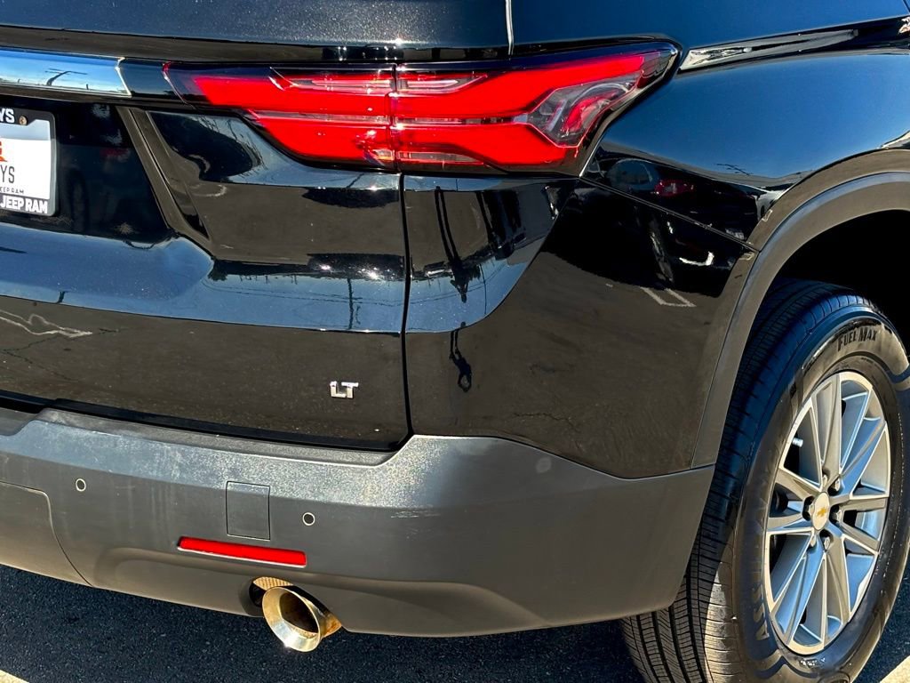 Used 2023 Chevrolet Traverse LT image 6