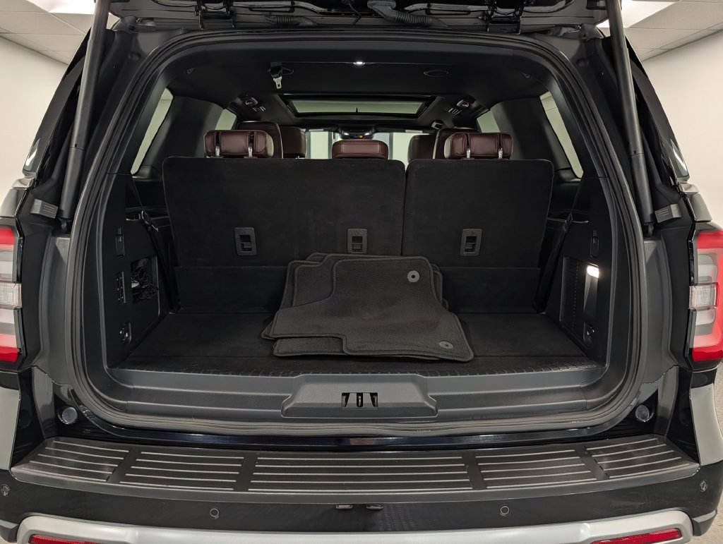 Used 2022 Ford Expedition Limited AWD/4WD image 24