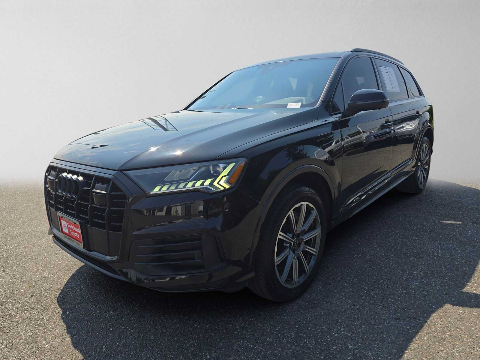 Used 2023 Audi Q7 2.0T Premium Plus w/ Premium Plus Package AWD/4WD image 7