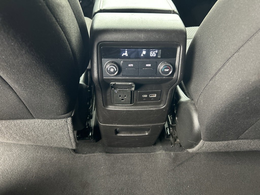 Used 2023 GMC Acadia SLE w/ Driver Convenience Package image 15