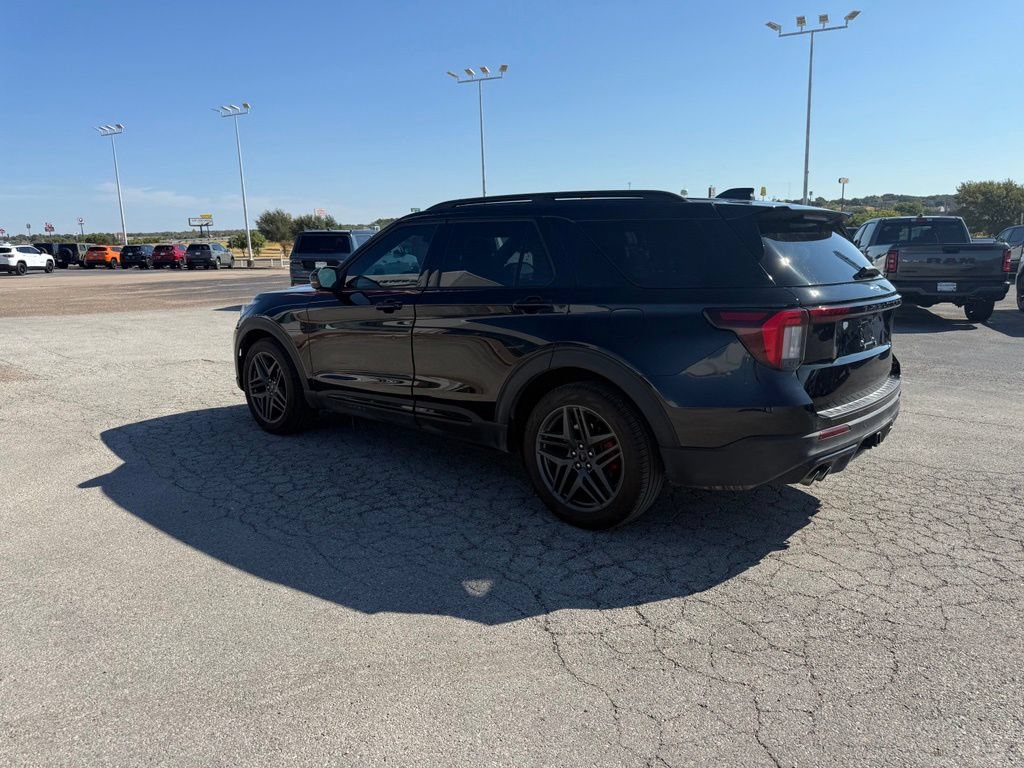 Used 2026 Ford Explorer ST w/ Sun And Sound Package AWD/4WD image 4