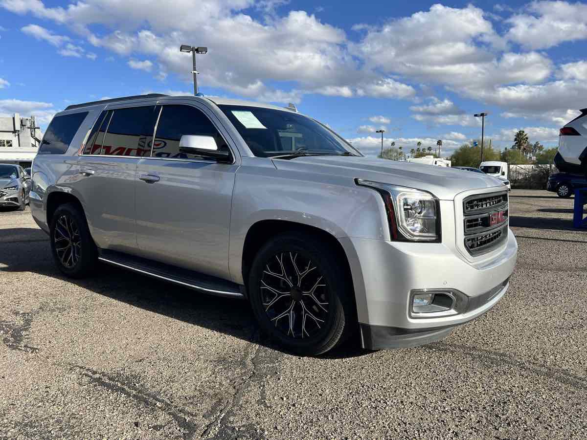 Used 2017 GMC Yukon SLE w/ Convenience Package RWD image 3