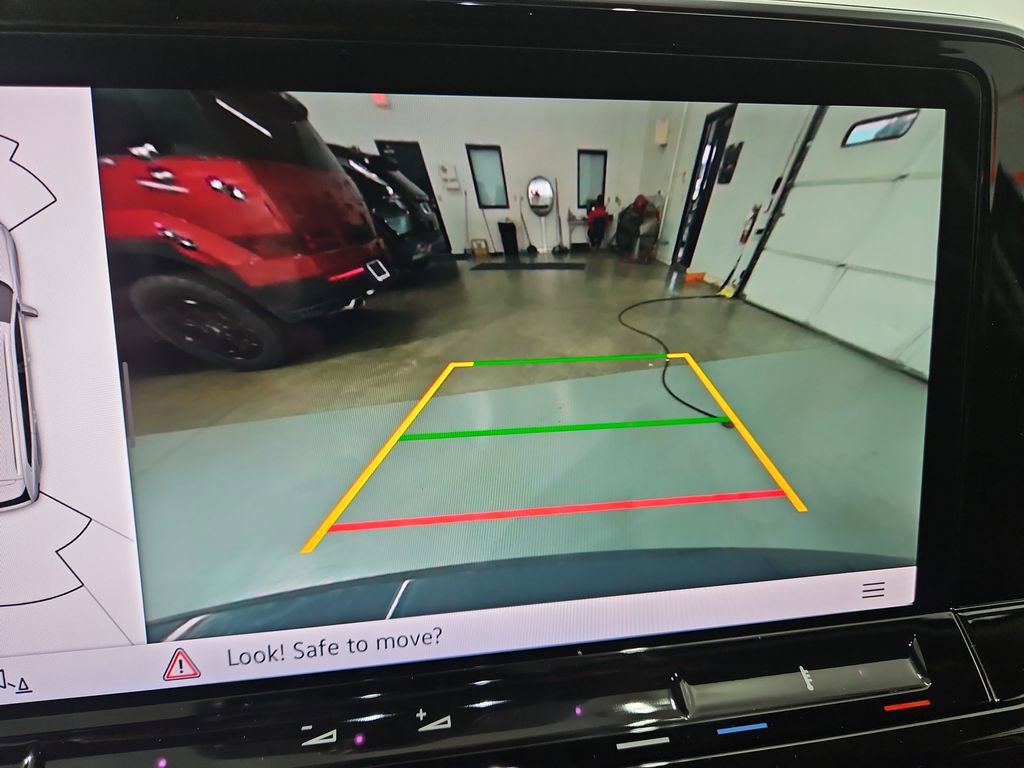 New 2026 Volkswagen Atlas SE image 19