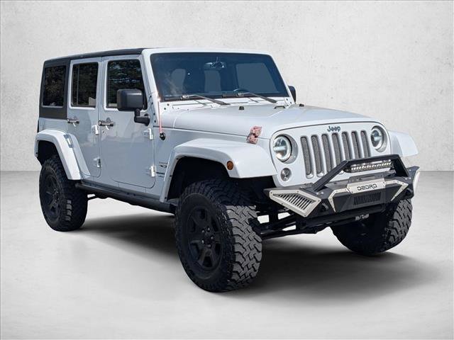 Used 2018 Jeep Wrangler Unlimited Sahara w/ Trailer Tow Group AWD/4WD image 3