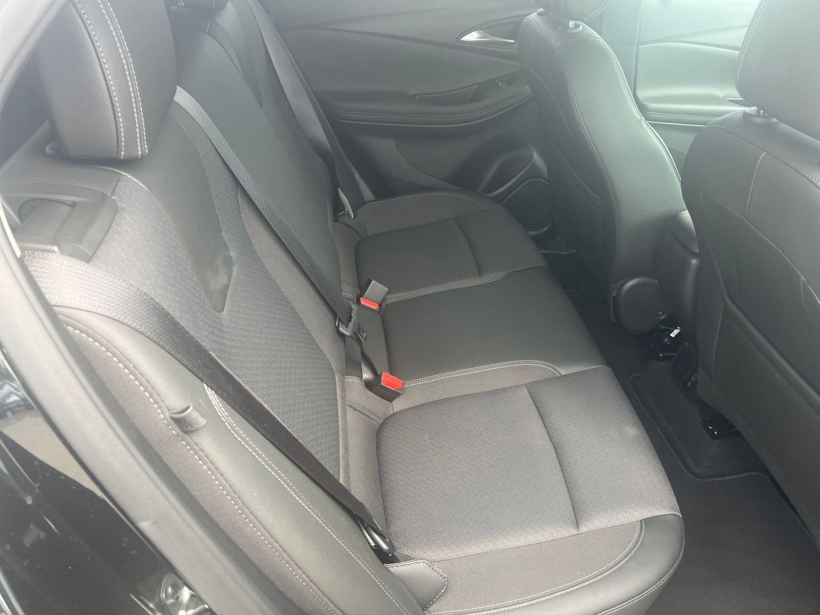 Used 2025 Buick Encore GX Preferred FWD image 37