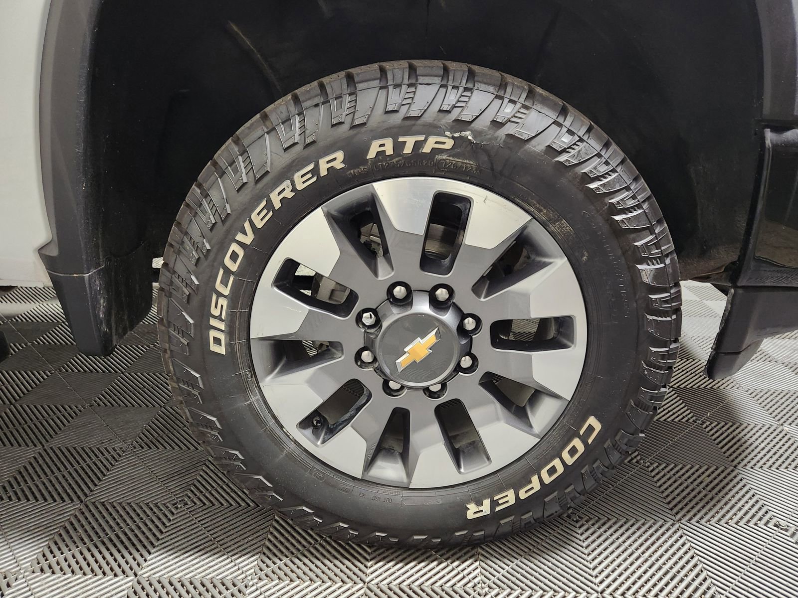 Used 2022 Chevrolet Silverado 2500 Custom w/ Custom Value Package image 36