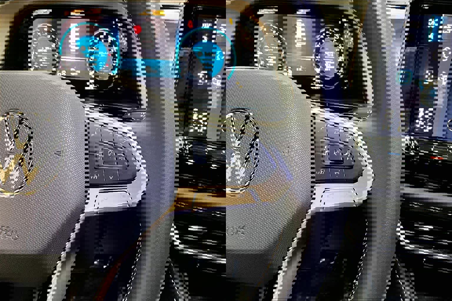 Used 2024 Volkswagen Atlas Cross Sport SE image 22