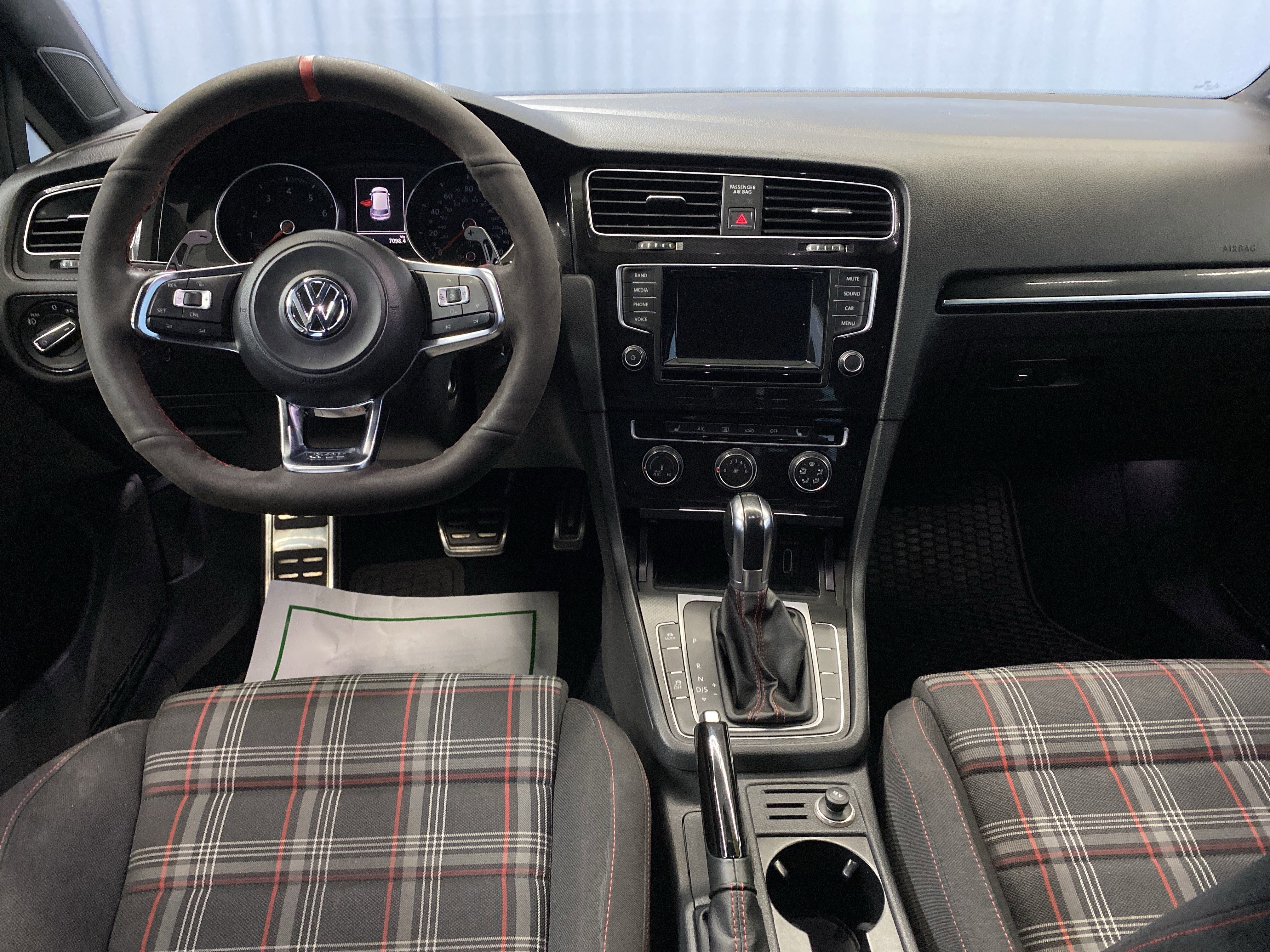 Used 2015 Volkswagen GTI S image 27