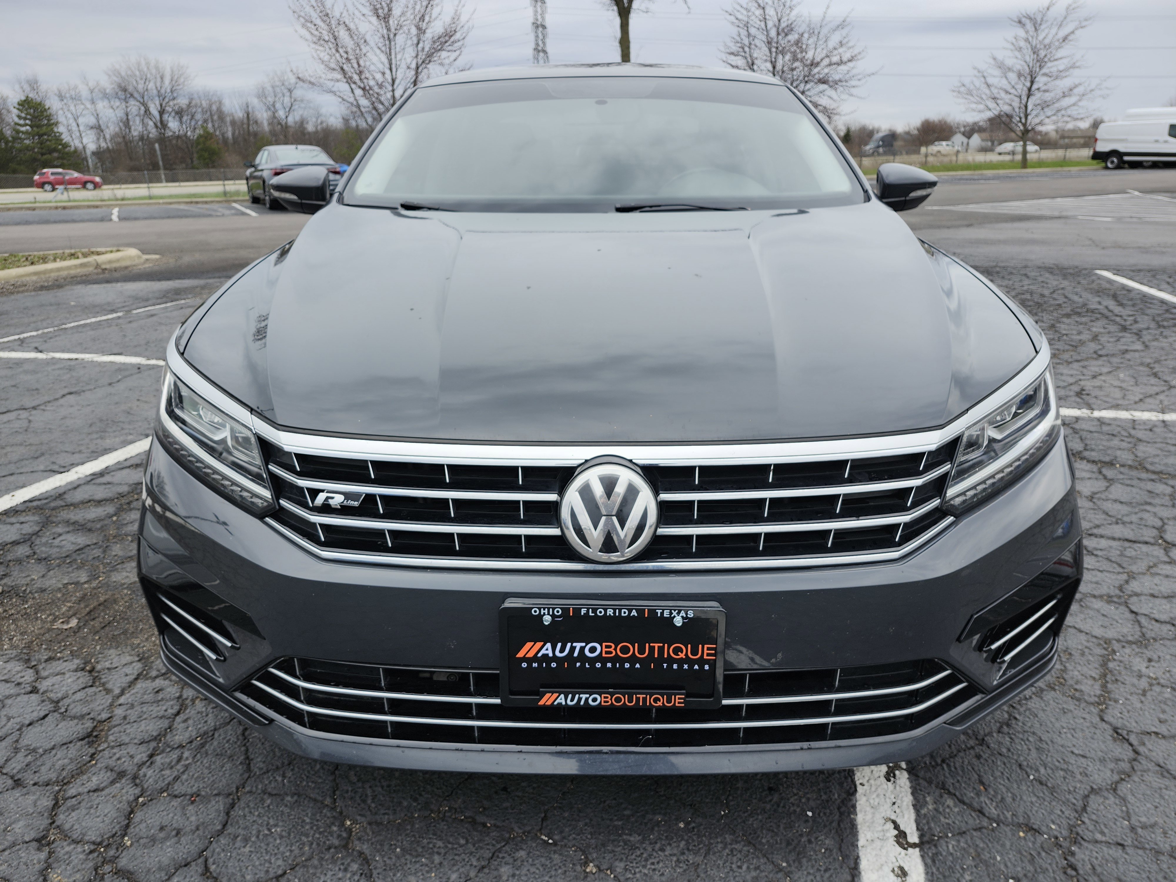 Used 2017 Volkswagen Passat 1.8T R-Line w/ R-Line Lighting Package image 10