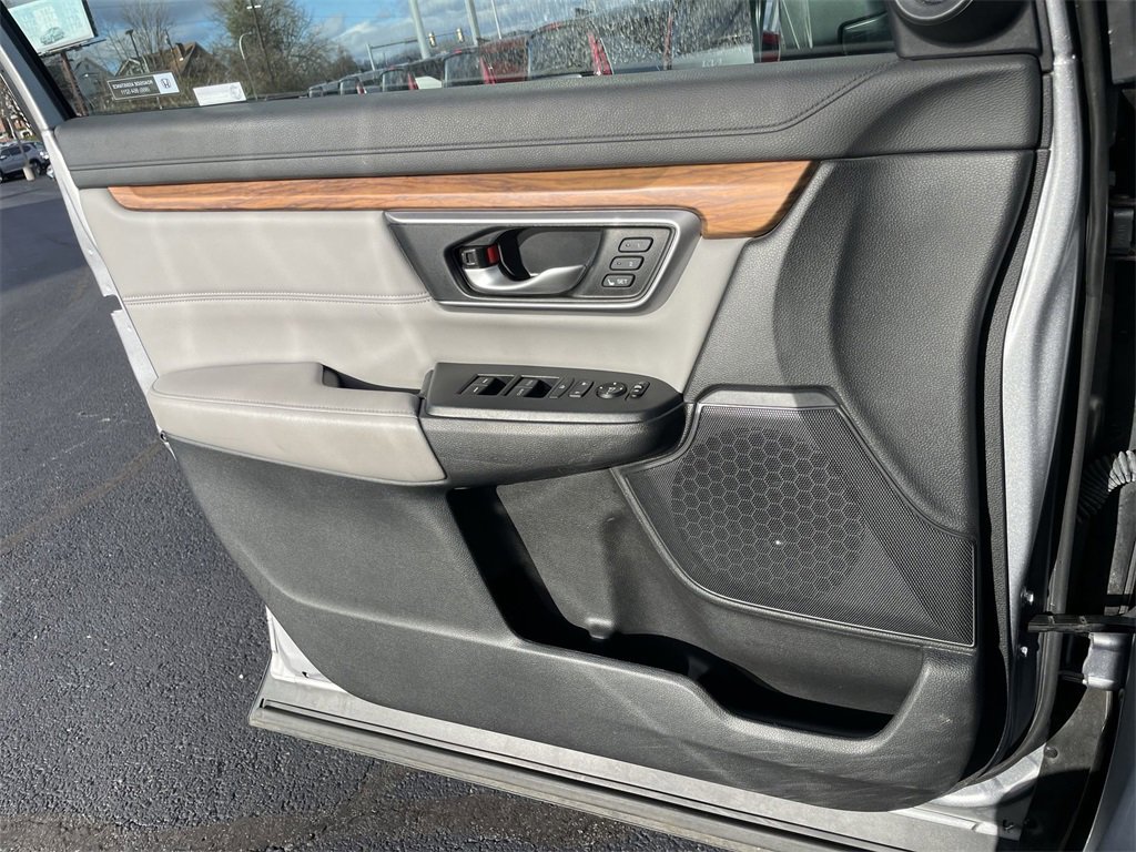 Used 2017 Honda CR-V Touring image 21