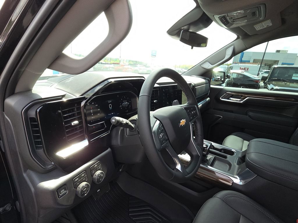 New 2026 Chevrolet Silverado 1500 LT AWD/4WD image 15