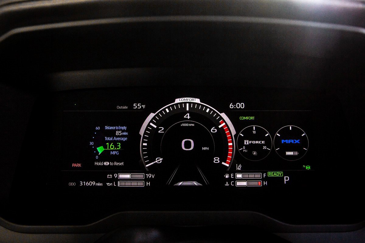 Used 2022 Toyota Tundra Platinum image 10