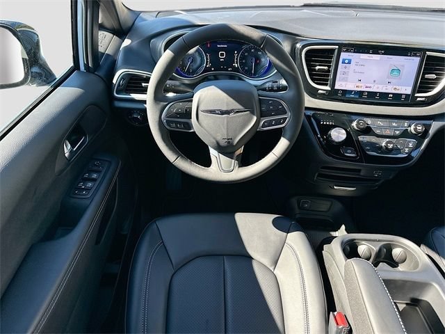 New 2026 Chrysler Voyager LX FWD image 15