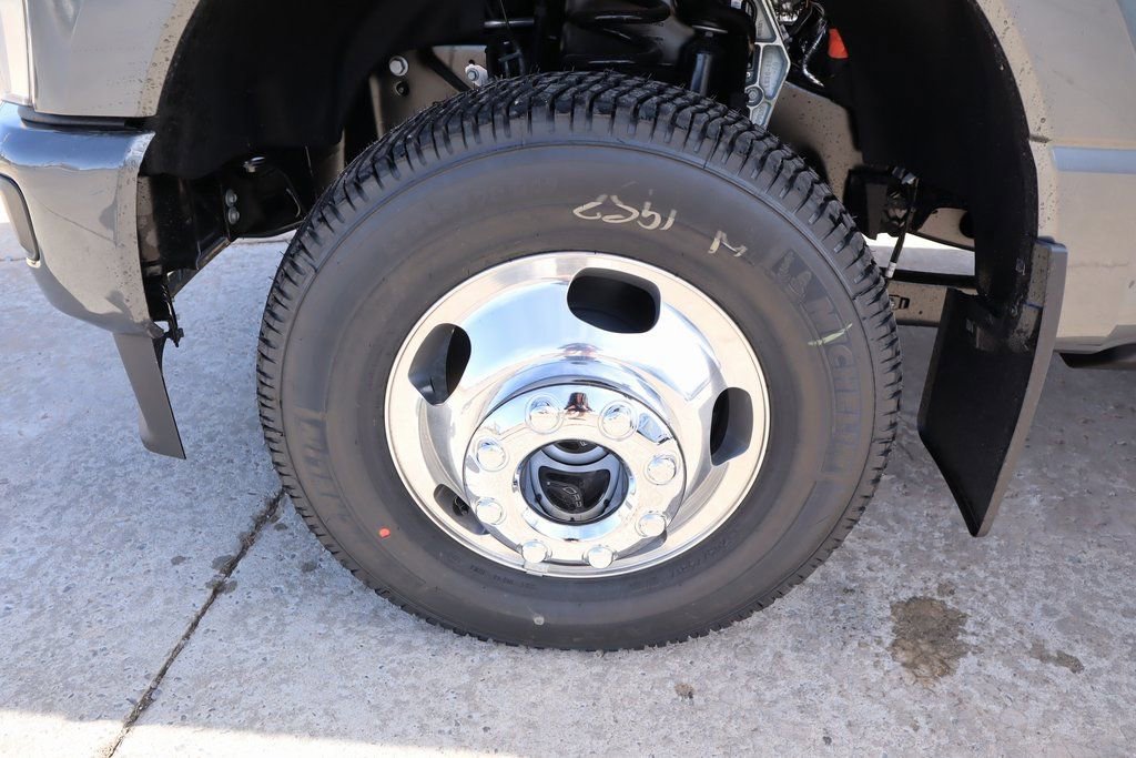 New 2026 Ford F350 Platinum image 18