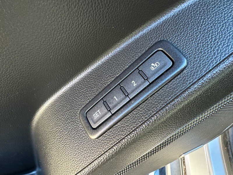 Used 2018 Chevrolet Suburban LT w/ LT Signature Package image 12