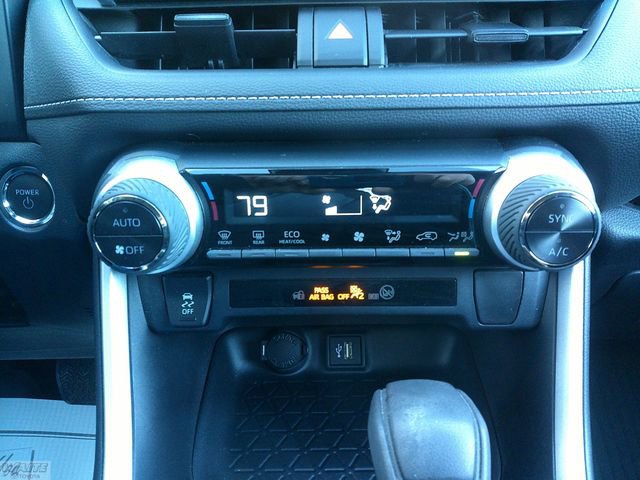 Used 2023 Toyota RAV4 AWD Hybrid image 16