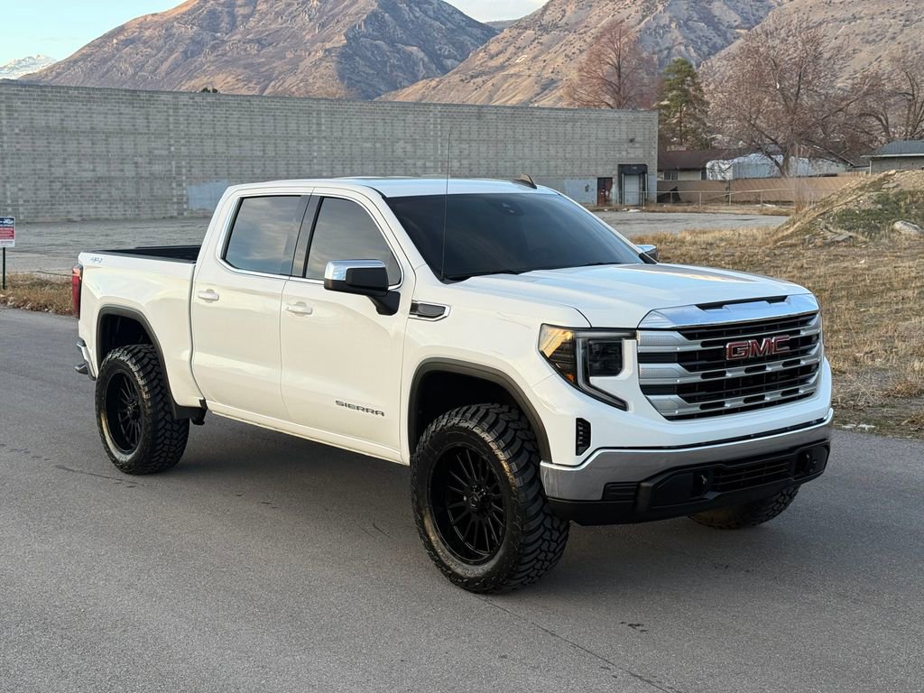 Used 2023 GMC Sierra 1500 SLE image 2