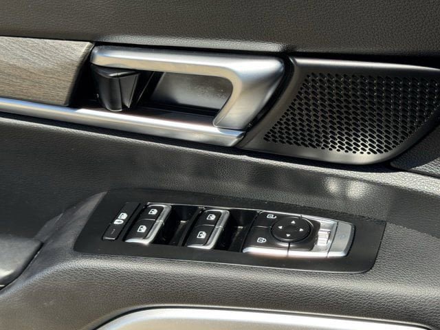 Used 2022 Kia Telluride EX w/ Towing Package image 27