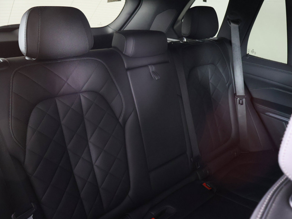 Used 2023 BMW X5 M50i w/ Climate Comfort Package AWD/4WD image 37