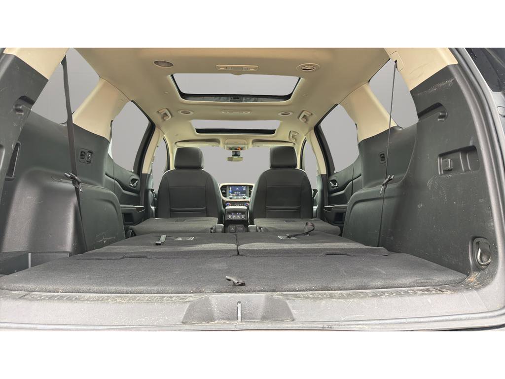 Used 2023 GMC Acadia Denali w/ Black Diamond Edition image 18