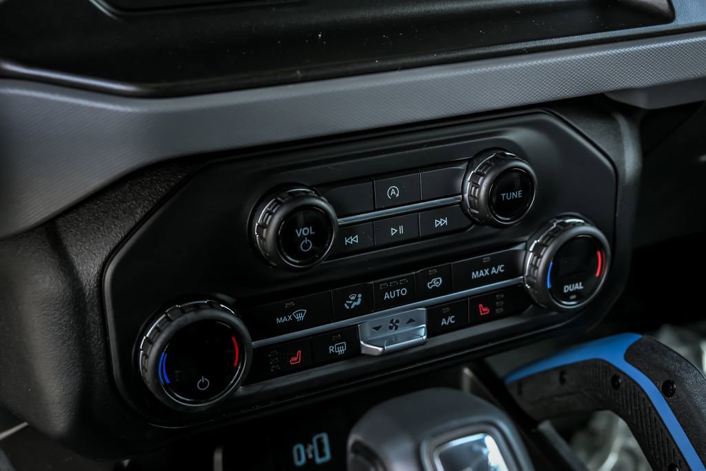 Used 2023 Ford Bronco Black Diamond image 22