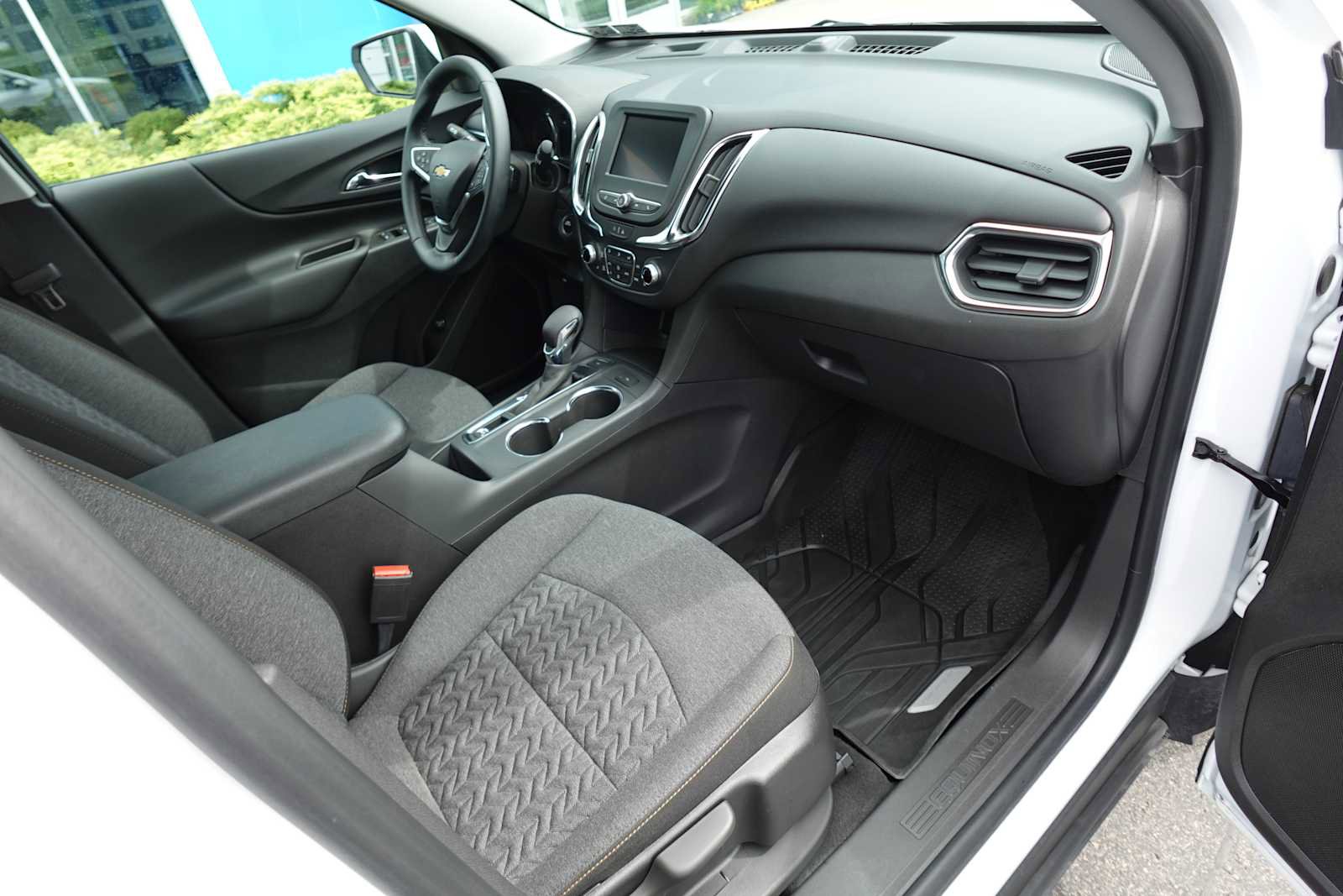 Used 2024 Chevrolet Equinox LT w/ LPO, Floor Liner Package AWD/4WD image 28