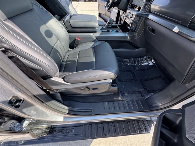 New 2025 Ford F150 Lariat w/ Equipment Group 501A Mid image 29