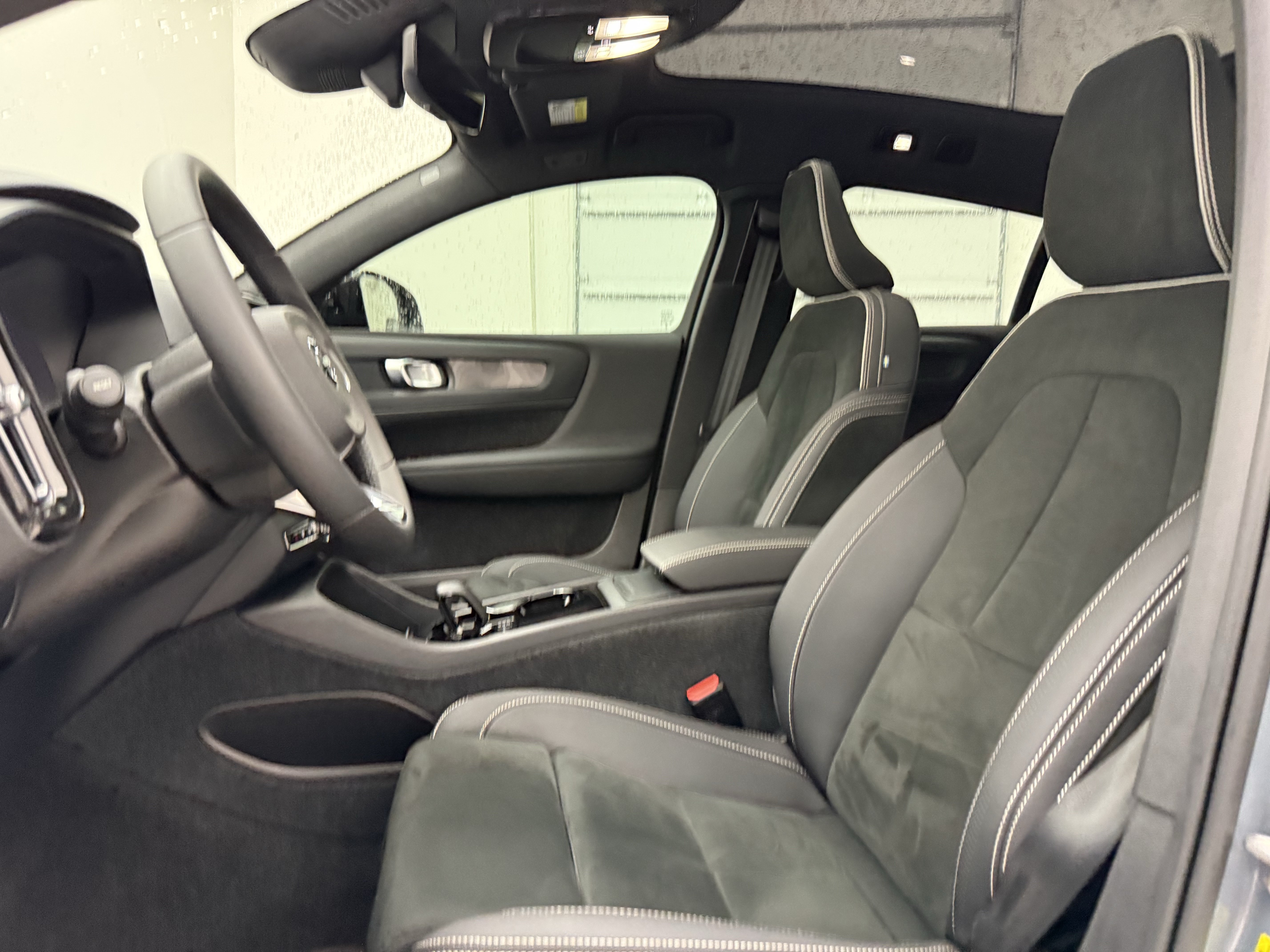 Certified 2023 Volvo C40 P8 Recharge Plus w/ Protection Package Premier AWD/4WD image 12